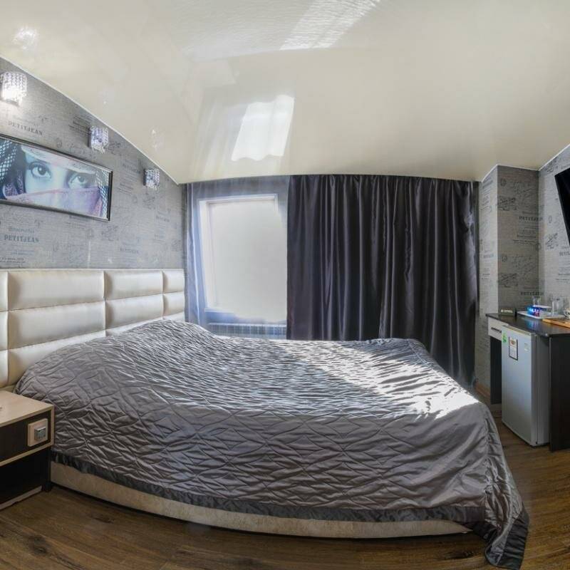 Фотографии номера ПОЛУЛЮКС в Гостинице Боярд Уссурийск