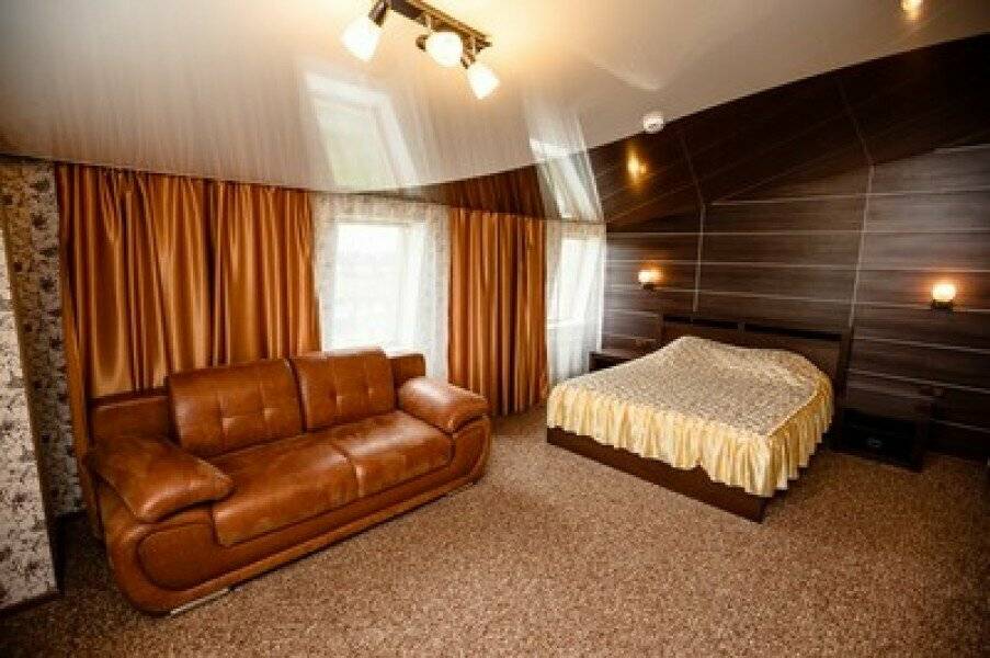 Фотографии номера Люкс с сауной в Гостинице Боярд Уссурийск